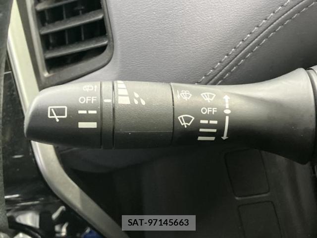Nissan SERENA 2022-09 8330446-17
