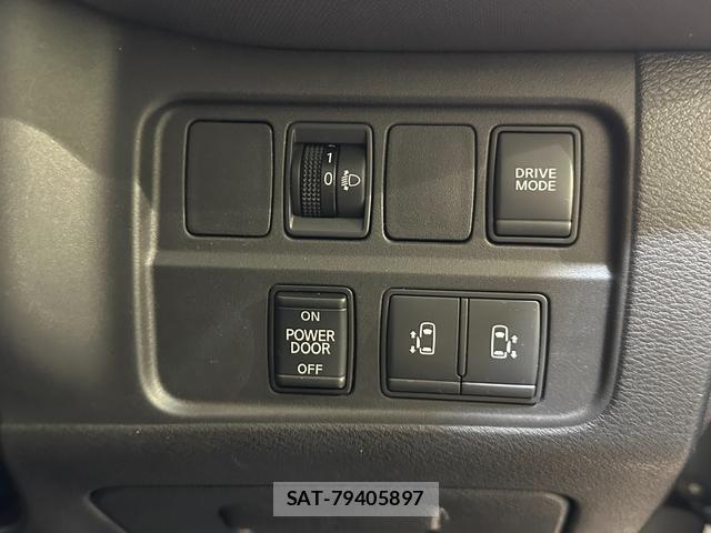 Nissan SERENA 2020-06 8330699-12