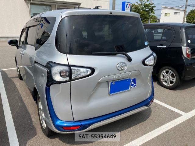 Toyota SIENTA 2015-12 8328100-1