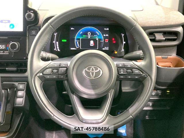 Toyota SIENTA 2023-08 8328108-10