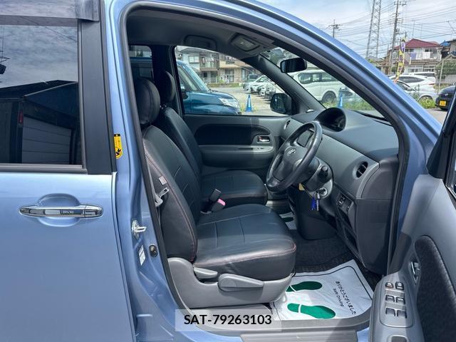 Toyota SIENTA 2011-12 8328152-8