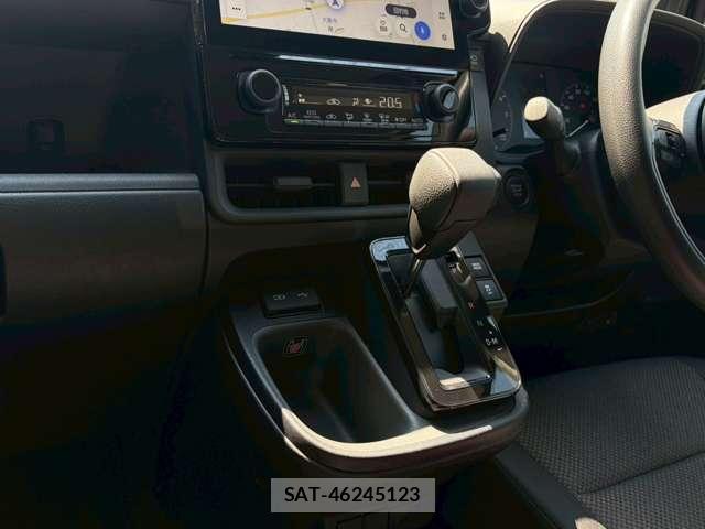 Toyota SIENTA 2025-07 8328157-10