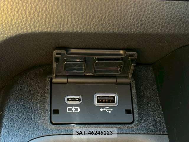 Toyota SIENTA 2025-07 8328157-13