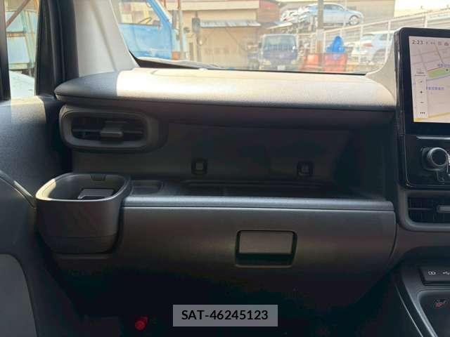 Toyota SIENTA 2025-07 8328157-16