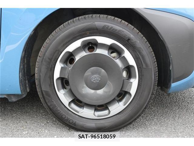 Toyota SIENTA 2023-05 8328416-13