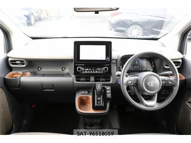 Toyota SIENTA 2023-05 8328416-17