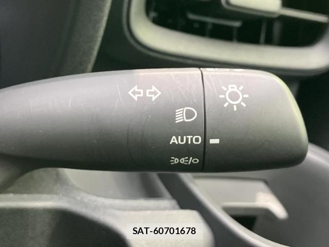 Toyota SIENTA 2024-04 8328452-15