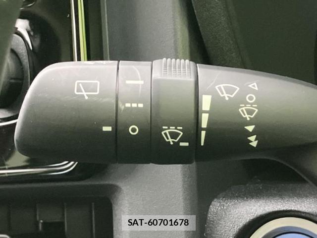 Toyota SIENTA 2024-04 8328452-16