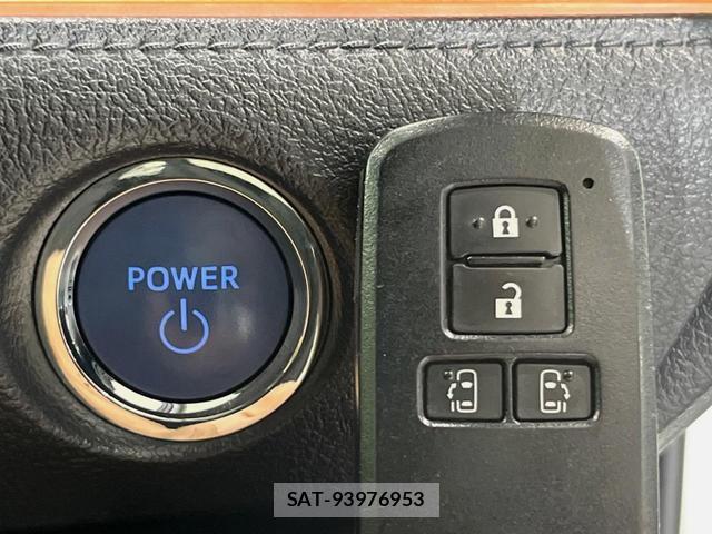 Toyota SIENTA 2018-12 8328536-6