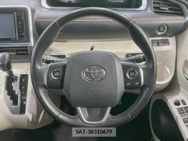 Toyota SIENTA 2017-12 8328574-11