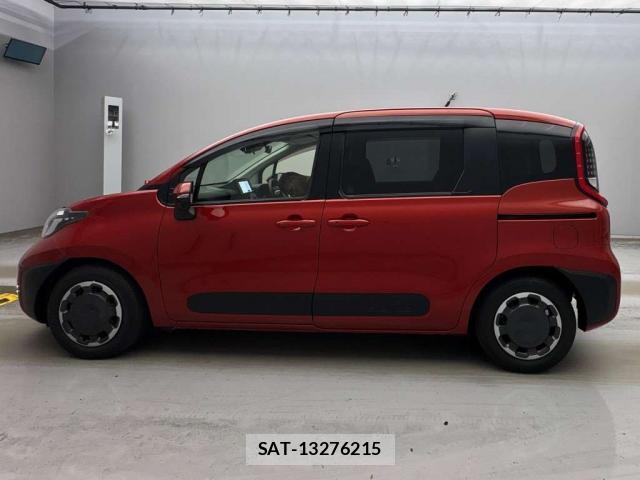 Toyota SIENTA 2023-07 8328820-13