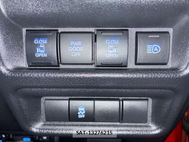 Toyota SIENTA 2023-07 8328820-7
