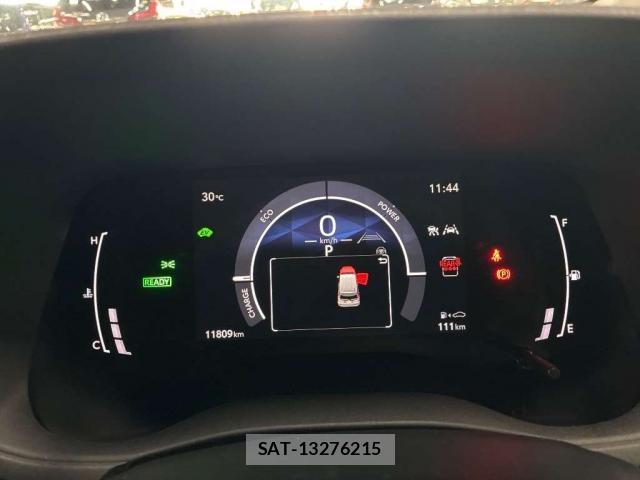 Toyota SIENTA 2023-07 8328820-8