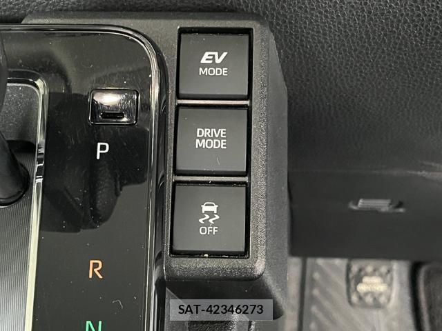 Toyota SIENTA 2023-06 8329113-16