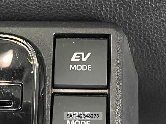 Toyota SIENTA 2023-06 8329113-17