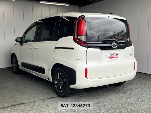 Toyota SIENTA 2023-06 8329113-3