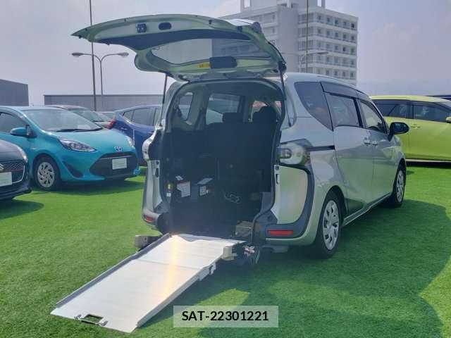 Toyota SIENTA 2017-07 8329130-0