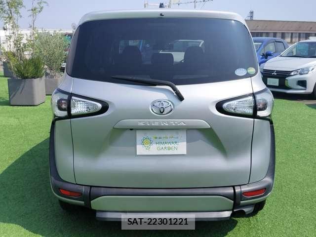 Toyota SIENTA 2017-07 8329130-14