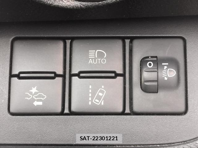 Toyota SIENTA 2017-07 8329130-6