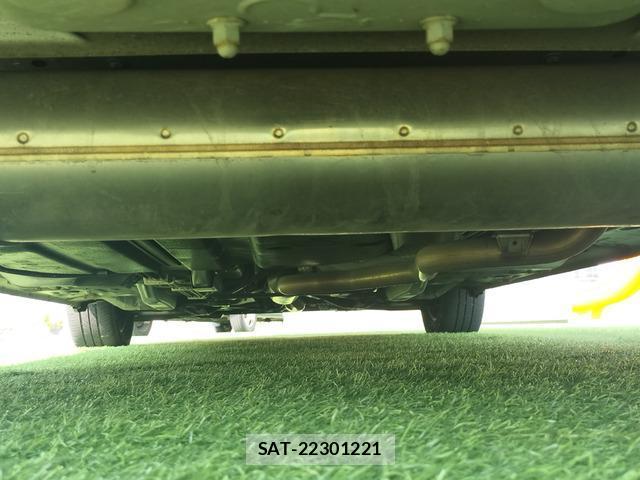 Toyota SIENTA 2017-07 8329130-8
