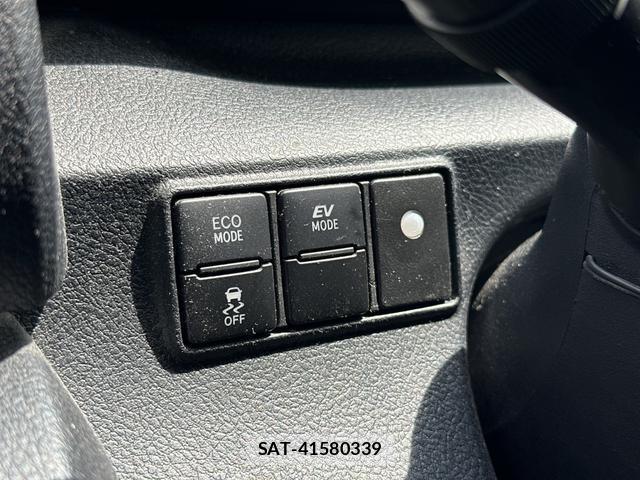 Toyota SIENTA 2021-10 8329347-10