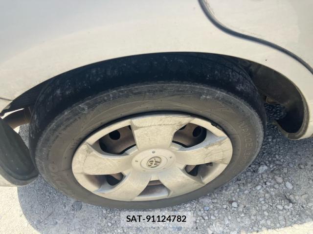 Toyota SIENTA 2011-10 8329630-7
