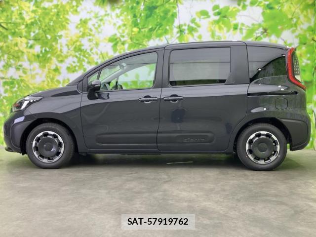 Toyota SIENTA 2026-05 8329698-1