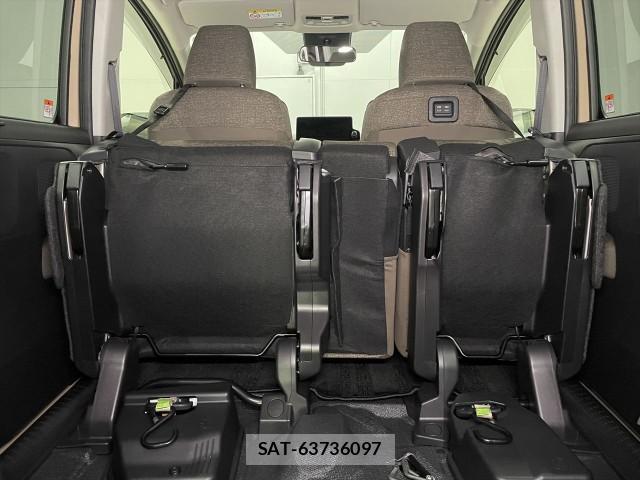 Toyota SIENTA 2024-11 8329804-14
