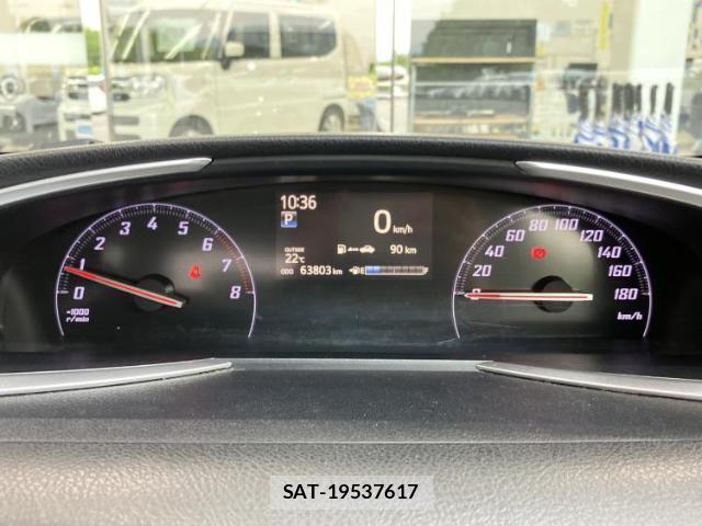 Toyota SIENTA 2017-10 8329812-13