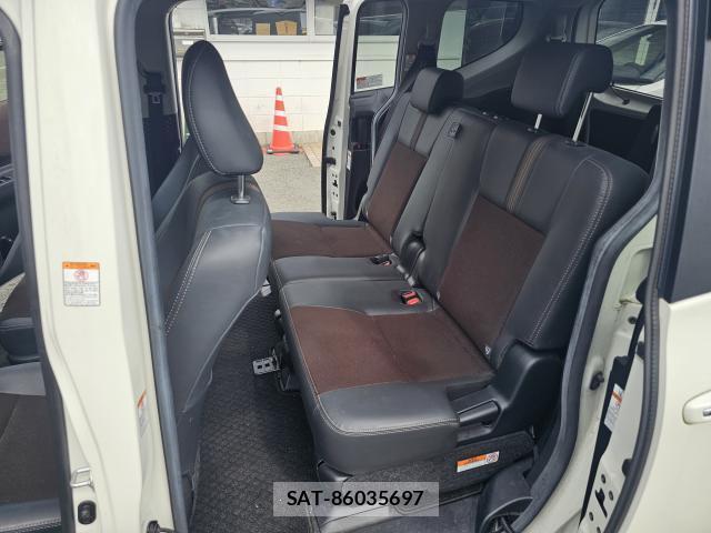 Toyota SIENTA 2020-04 8329819-6