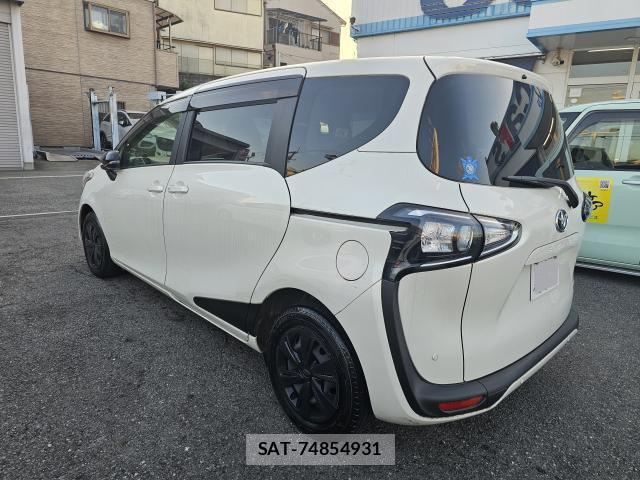 Toyota SIENTA 2022-05 8329822-1