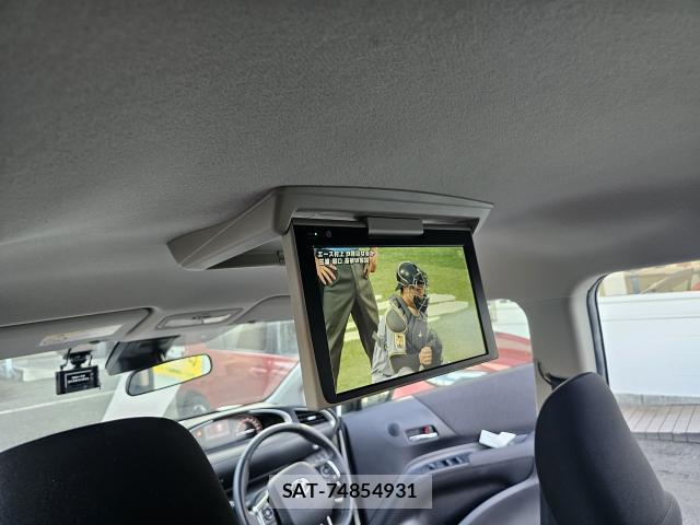 Toyota SIENTA 2022-05 8329822-10