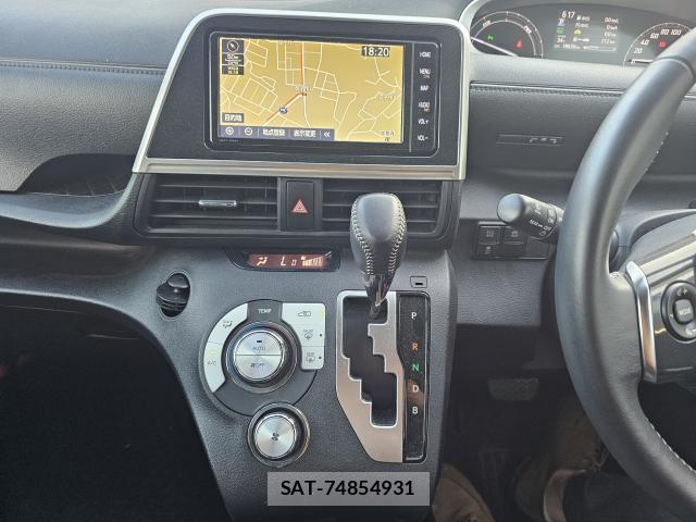 Toyota SIENTA 2022-05 8329822-11