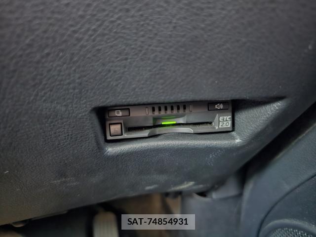 Toyota SIENTA 2022-05 8329822-12