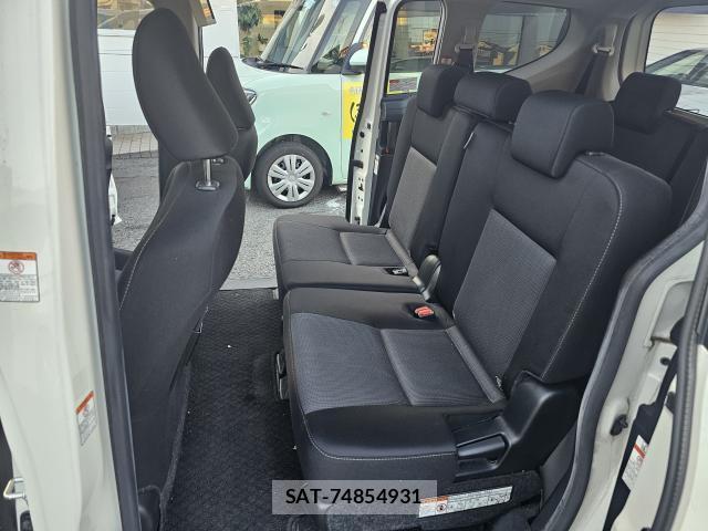Toyota SIENTA 2022-05 8329822-6