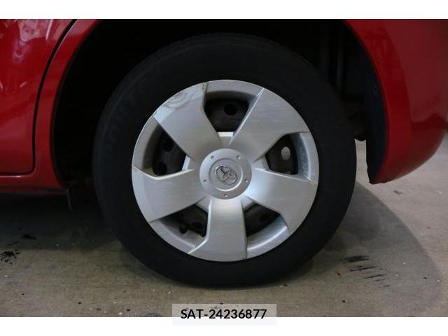 Toyota SIENTA 2014-07 8330072-18