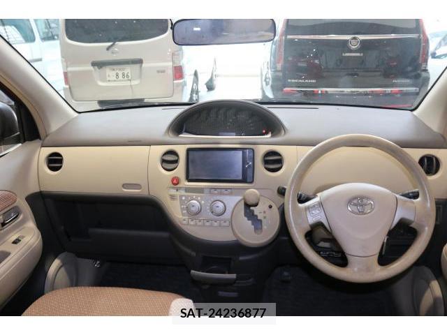 Toyota SIENTA 2014-07 8330072-2