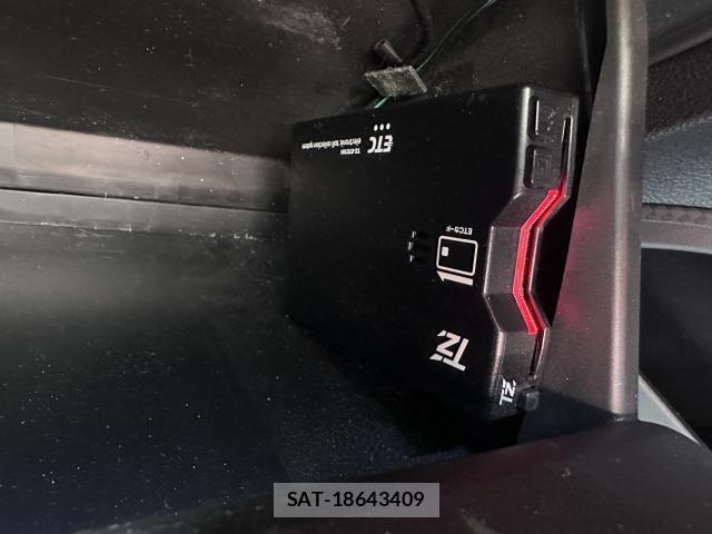 Toyota SIENTA 2022-01 8330155-12