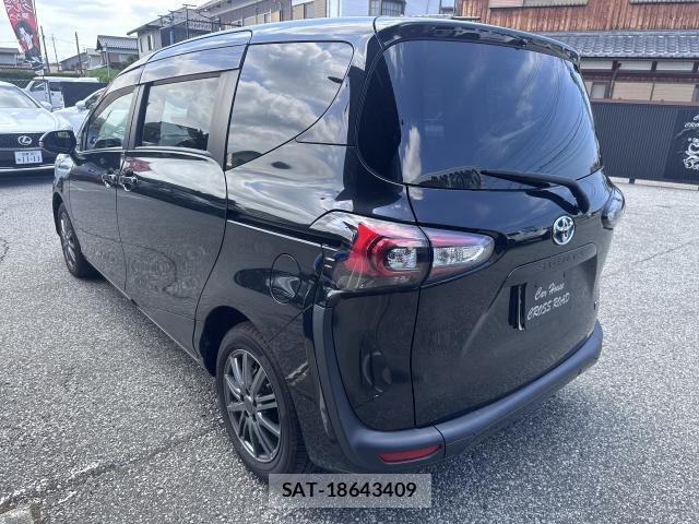 Toyota SIENTA 2022-01 8330155-2