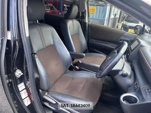 Toyota SIENTA 2022-01 8330155-6