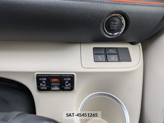 Toyota SIENTA 2016-08 8330161-18