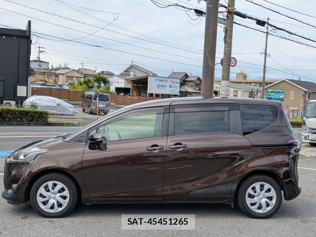 Toyota SIENTA 2016-08 8330161-3