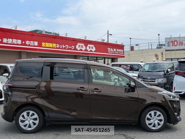 Toyota SIENTA 2016-08 8330161-4