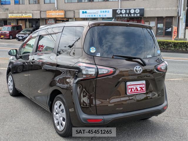 Toyota SIENTA 2016-08 8330161-5