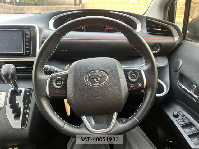 Toyota SIENTA 2022-04 8330168-11