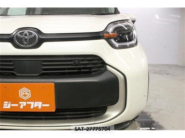 Toyota SIENTA 2023-02 8330232-13