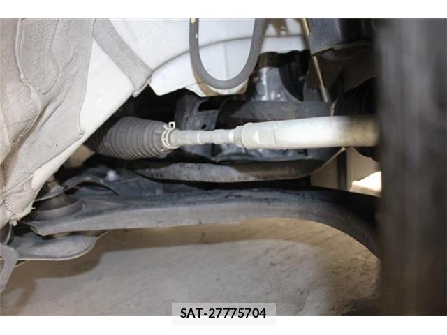 Toyota SIENTA 2023-02 8330232-18