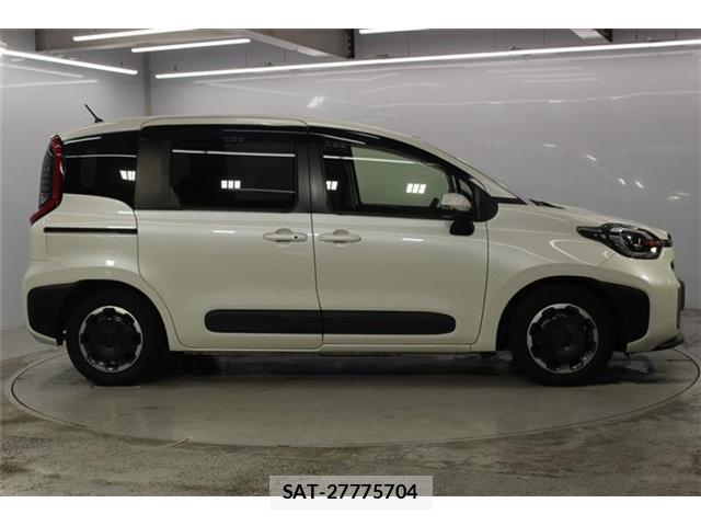 Toyota SIENTA 2023-02 8330232-4