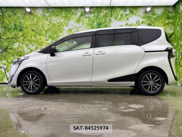 Toyota SIENTA 2017-02 8330392-1