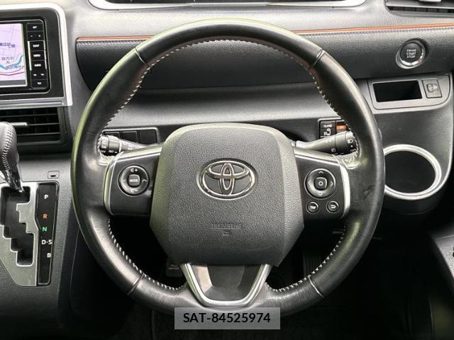 Toyota SIENTA 2017-02 8330392-14